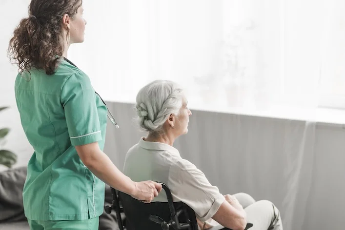 7 Questions to Ask Before Hiring an In-Home Care Agency in Arizona